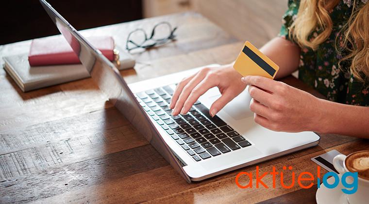 “Efsane Cuma”da Kadınlar Erkekleri Solladı black-friday-alisveris-dunyasini-canlandiriyor